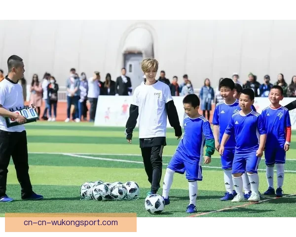 鹿晗足球春日会直播点燃热爱明星与绿茵激情相遇青春共振全城狂欢